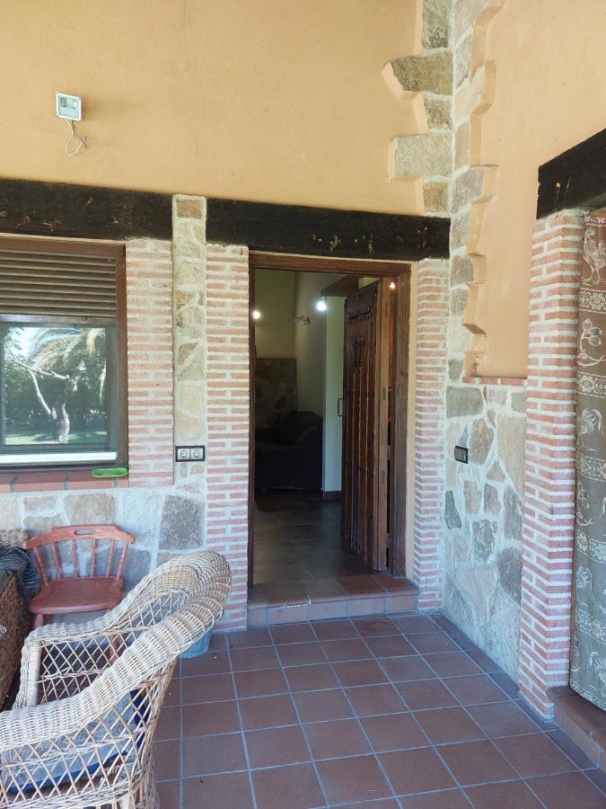 Higueras Y Olivos Villa กันเดเลดา ภายนอก รูปภาพ